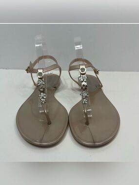 GUESS Addison Flat Sandals women’s size 11 M shoes wedding beach resort wear
